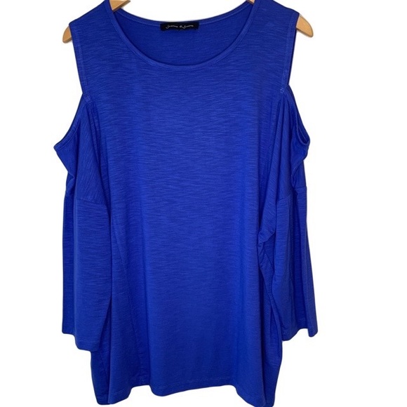jasmine & juliana Tops - Jasmine & Juliana Blue Cold Shoulder Tunic Top